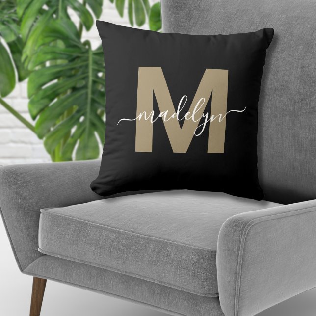 Coussin Monogramme Initial Nom Élégant Noir Or (Elegant Black Gold Initial Name Monogram Throw Pillow)
