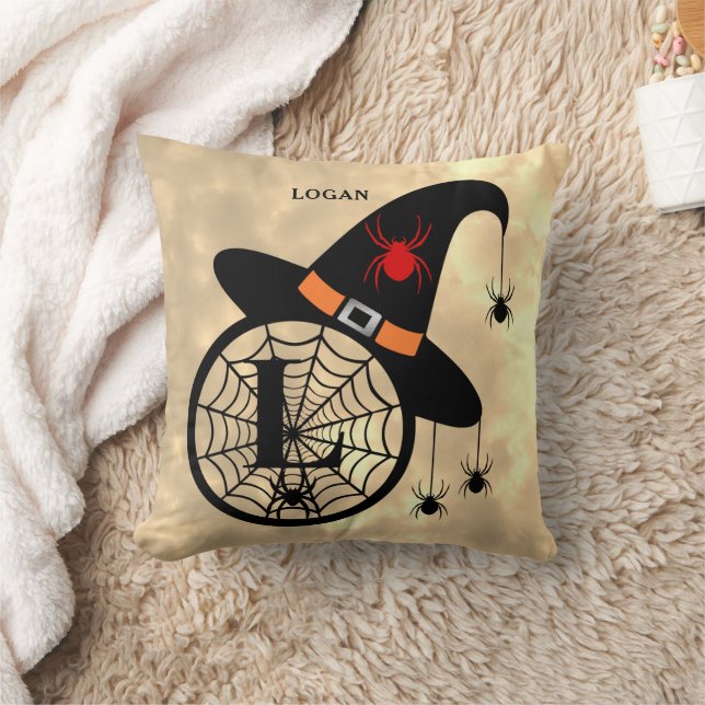 Coussin Monogramme L Halloween Sky Witch Nom des araignées (Couverture)