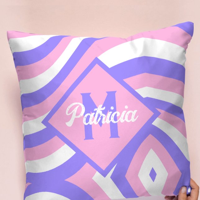 Coussin Monogramme les années 70 Super rose & violet psych (Créateur téléchargé)