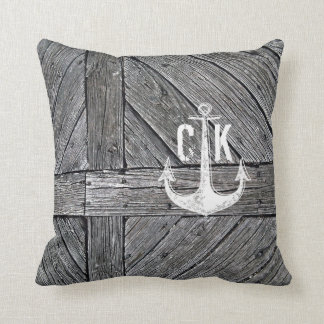 Coussin Monogramme nautique d'ancre vintage en bois