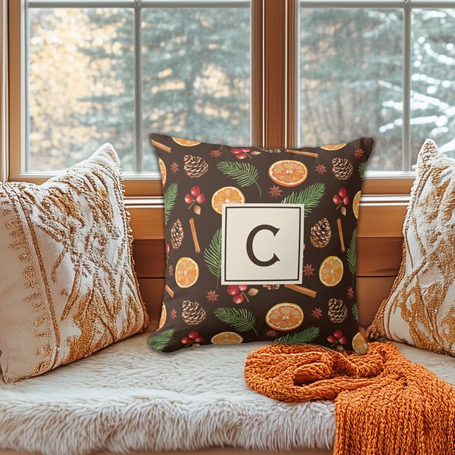 Coussin Monogramme personnalisé Noël botanique rustique (Shown on a 16" x 16" Throw Pillow)