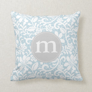 Coussin Monogramme personnalisé par dentelle élégante de