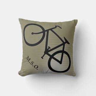 Coussin Monogramme personnalisé sur un panneau de vélo