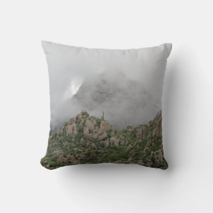 Coussin Montagne du désert enveloppée dans le paysage de M