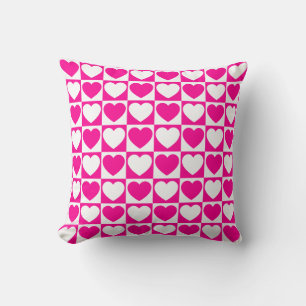 Coussin Motif à carreaux rose chaud et blanc avec des cœur