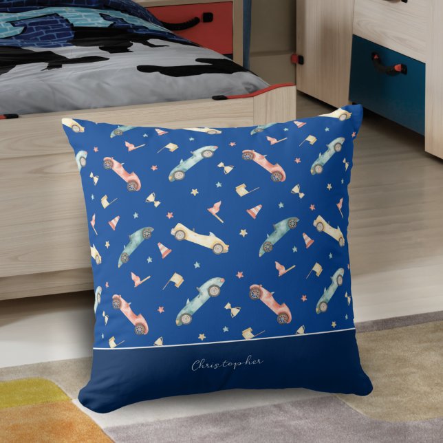 Coussin Motif d'aquarelle de la voiture Little Boy Racing  (Créateur téléchargé)
