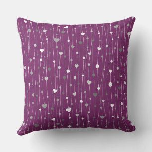 Coussin Motif de coeur intemporel violet graphique