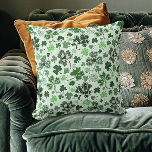 Coussin Motif de cœurs de trèfle vert clair ludique celtiq