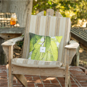 Coussin Motif de feuilles à l'aquarelle monogrammé extérie