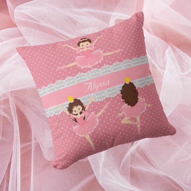 Coussin Motif de la dentelle rose de Polkadot (Créateur téléchargé)