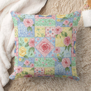 Coussin Motif de rose de courtepoint vintage