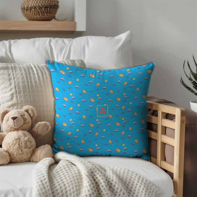 Coussin Motif espace lavande orange turquoise initial (Pattern space lavender orange turquoise initial throw pillow.)