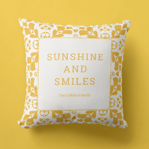 Coussin Motif floral jaune élégant moderne avec nom person