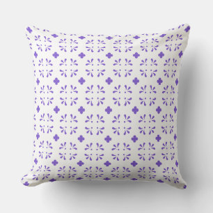 Coussin Motif floral violet minimaliste sur blanc