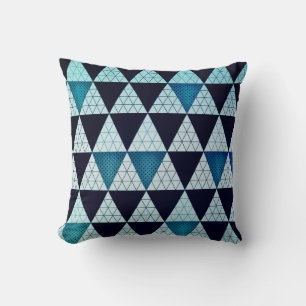 Coussin Motif géométrique masculin de triangles de noir