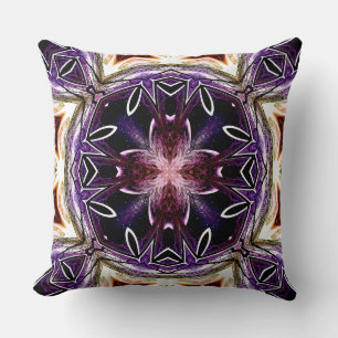Coussin Motif kaléidoscope cosmique violet et magenta