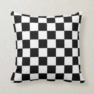 Coussin motif noir et blanc de contrôleur