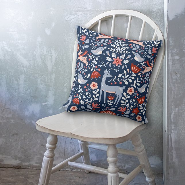 Coussin Motif Nordic Woodland Animaux sur Navy Blue (Créateur téléchargé)