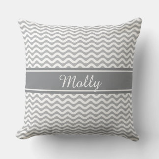 Coussin Motif ondulé de couleur et de nom personnalisé