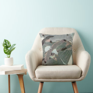 Coussin Mouettes sur les vagues de l'océan par Louis Agass