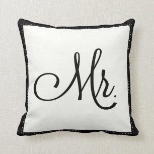 Coussin "Mr" noir & blanc, personnalisé sur le dos