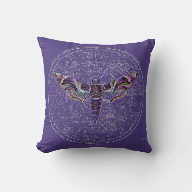 Coussin Mystic Purple Moth Over Star Map sur Purple (Recto)