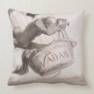 Coussin Nadar (1820-1910) élevant la photographie au hei