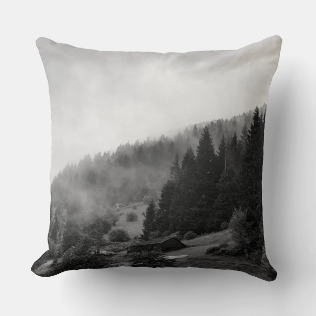 Coussin Nature magique et cool dans le brouillard (Recto)