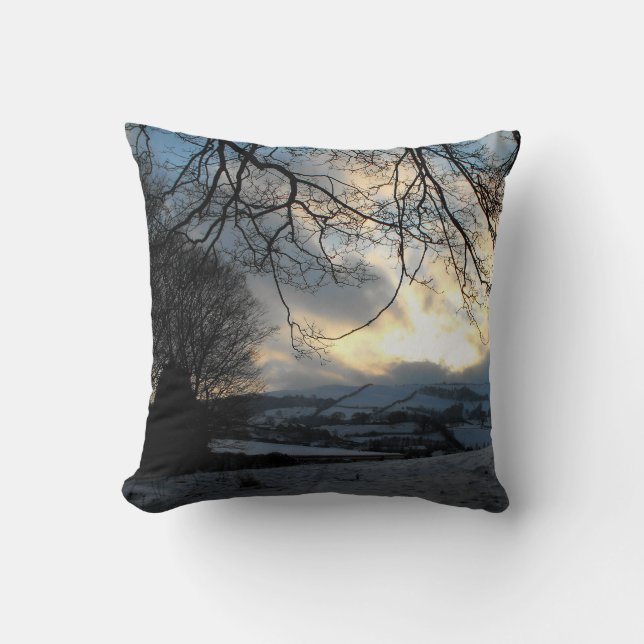 Coussin Neige au Pays de Galles par Alexandra Cook (Recto)