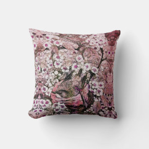 COUSSIN NEST D'OISEAU, ARBRE AVEC FLEURS DE PRINTEMPS ROSE