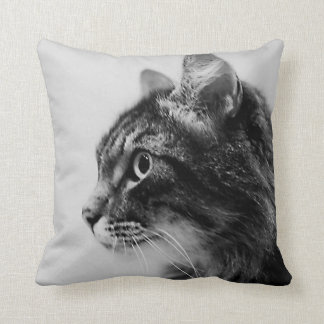 Coussin noir et blanc de coussin d'art de chat de