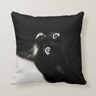 Coussin noir et blanc de coussin d'art de chaton