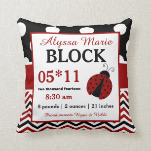 Coussin noir rouge de faire-part de bébé de