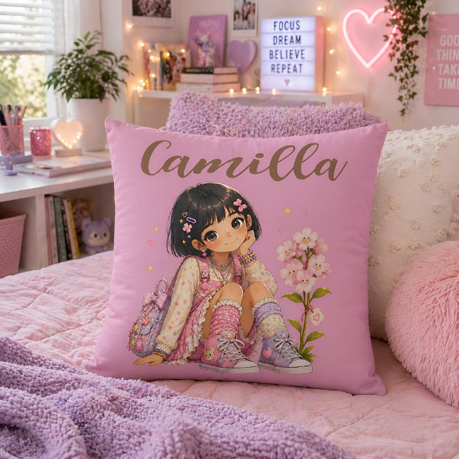 Coussin Nom de fille aux cheveux noirs personnalisé (Créateur téléchargé)