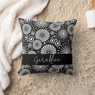 Coussin Nom étoilé géométrique noir et blanc élégant