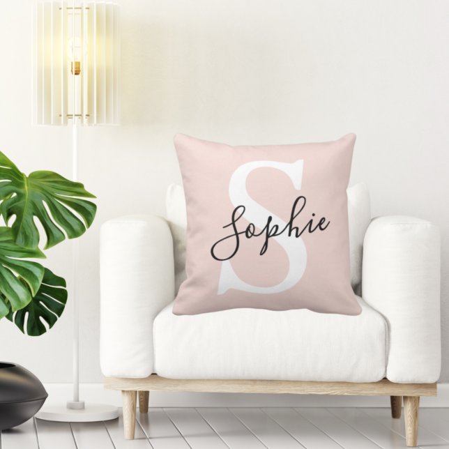 Coussin Nom personnalisé moderne Monogram Pastel Rose (Créateur téléchargé)