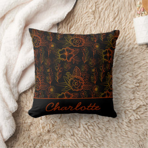 Coussin Nom personnalisé motif floral orange
