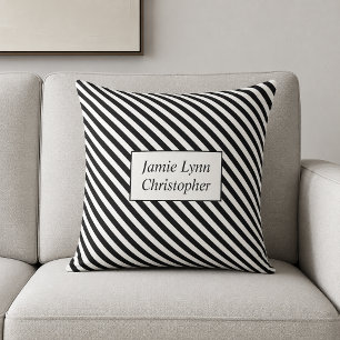 Coussin Noms de couples personnalisés rayures noires et bl