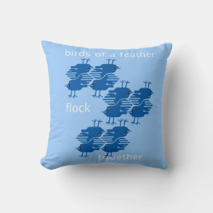 Coussin oiseaux d'une plume se rassemblent