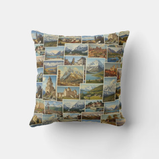 Coussin Old-World European Postcard Collage Pattern