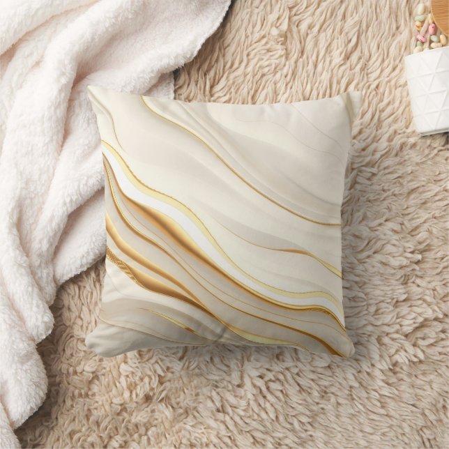 Coussin "Opulent Gold and Cream Marble Swirls" (Couverture)