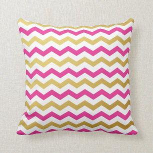 Coussin Or et carreaux roses de motif de Chevron