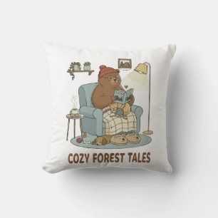 Coussin Ours douillet lisant 'Contes de la forêt' avec un