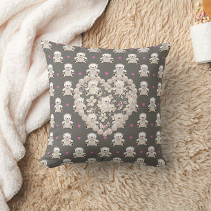 Coussin Ours en peluche et cœur