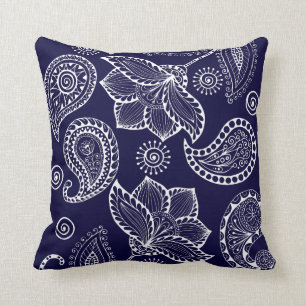Coussin Paisley blanc legant dans le carreau de marine