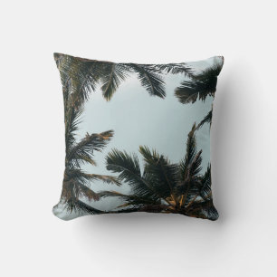 Coussin Palmier vert sous ciel blanc le matin