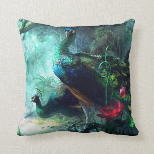 Coussin Paons colorés dans le carreau brumeux de forêt