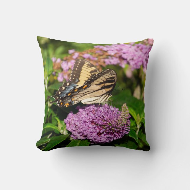 Coussin Papillon de soudure aux lilas (Recto)