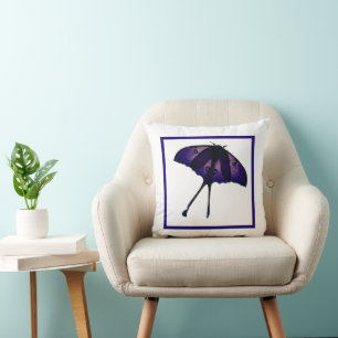 Coussin Papillon pourpre dans le jardin de printemps Natur