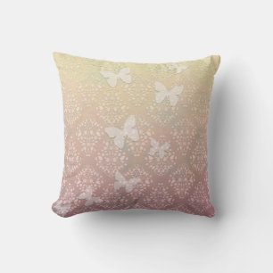 Coussin Papillons rose pastel et jaune motif damassé